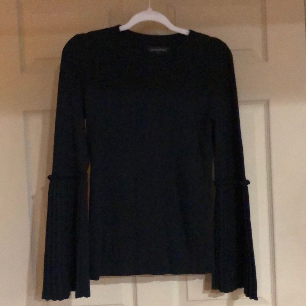 Ladies Black sweater w/Ribbed bell sleeves-MEDIUM